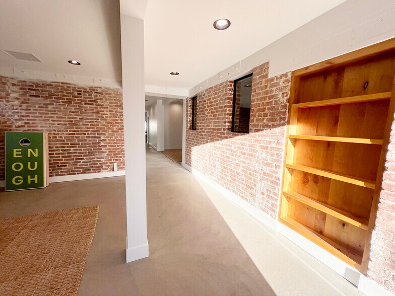 More Photos Of 809 Chapala St, Santa Barbara Loft Creative Space For Lease