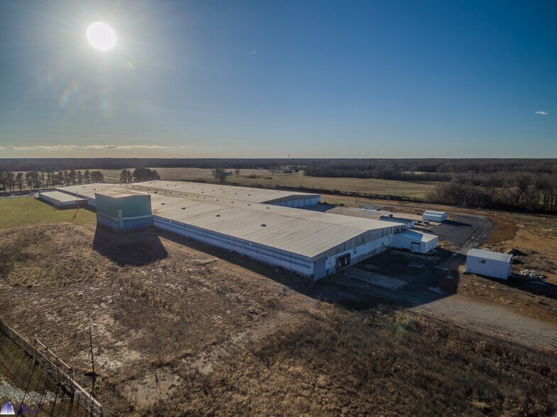 More Photos Of 7845 Carneal Rd, West Paducah Warehouse For Sale