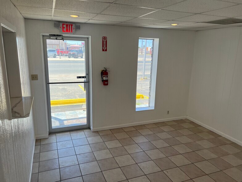 More Photos Of 203 S Main St, Andrews Office For Sale