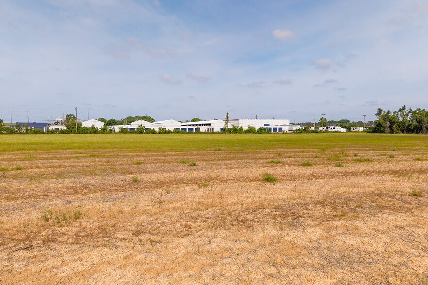More Photos Of 12998 Kellogg St, Wichita Land For Sale