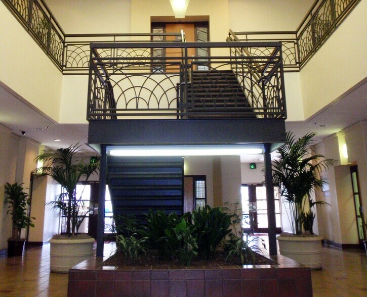 More Photos Of 20250 SW Acacia St, Newport Beach Loft Creative Space For Lease