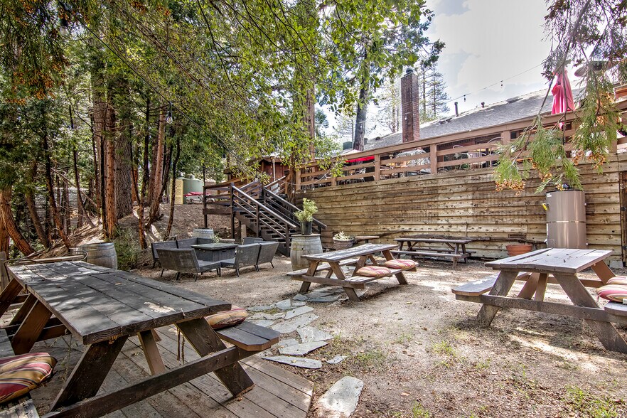 More Photos Of 54905 N Circle Dr, Idyllwild-Pine Cove Restaurant For Lease