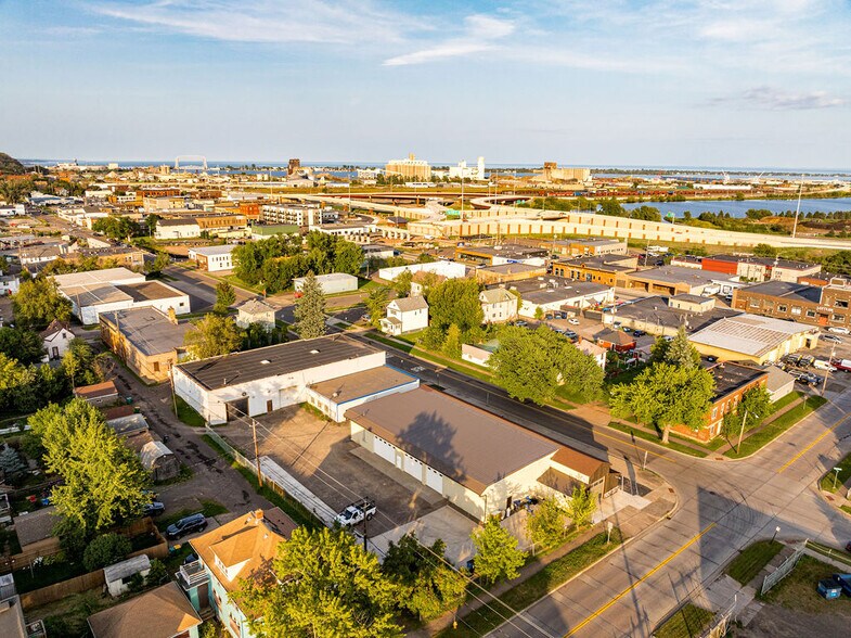 More Photos Of 2321 W 1st St, Duluth Service For Sale