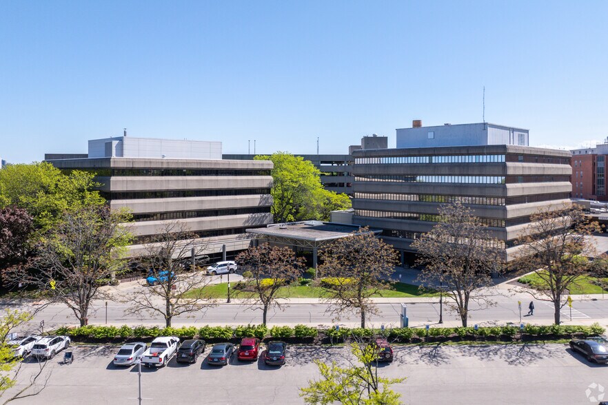Primary Photo Of 800 Austin St, Evanston Medical For Lease