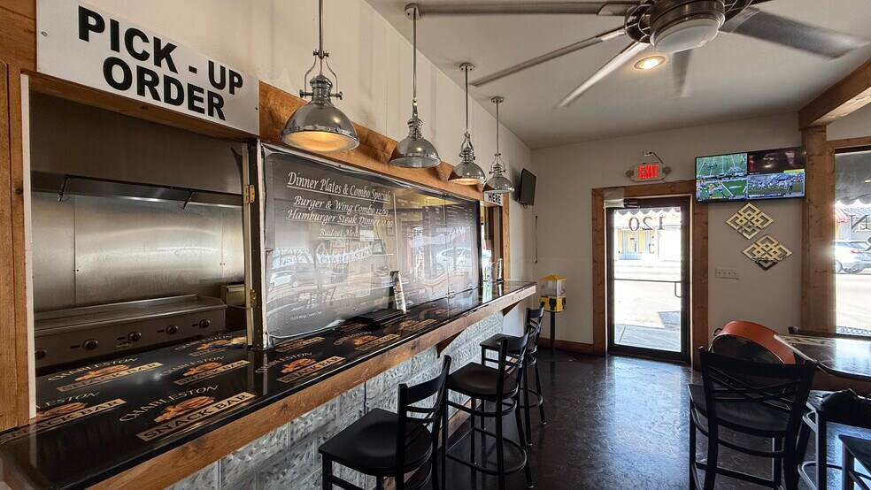 More Photos Of 120 Main St, Charleston Restaurant For Sale