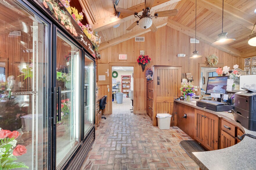 More Photos Of 498 Level Grove Rd, Cornelia Office Residential For Sale