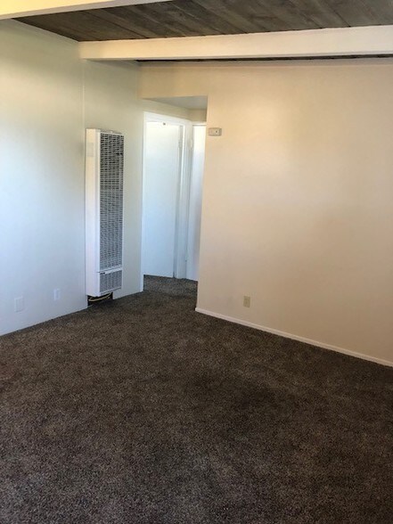 More Photos Of 1132-1136 Phoenix Ave, Seaside Apartments For Sale