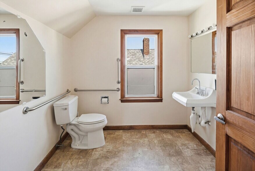 More Photos Of 540-544 Douglas Ave, Providence Office For Sale