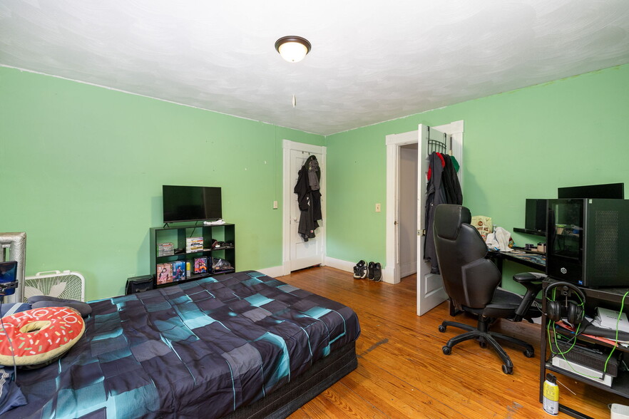 More Photos Of 704-708 Sumner Ave, Springfield Office Residential For Sale