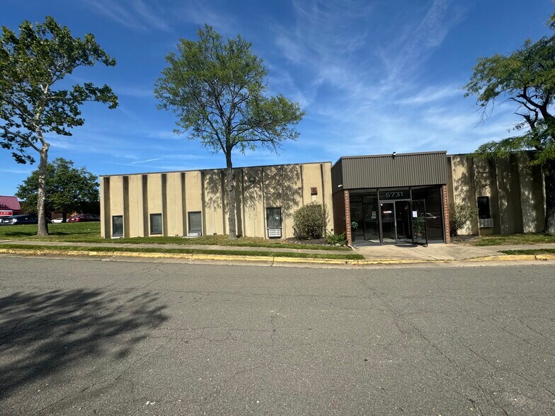 More Photos Of 5731 General Washington Dr, Alexandria Distribution For Sale