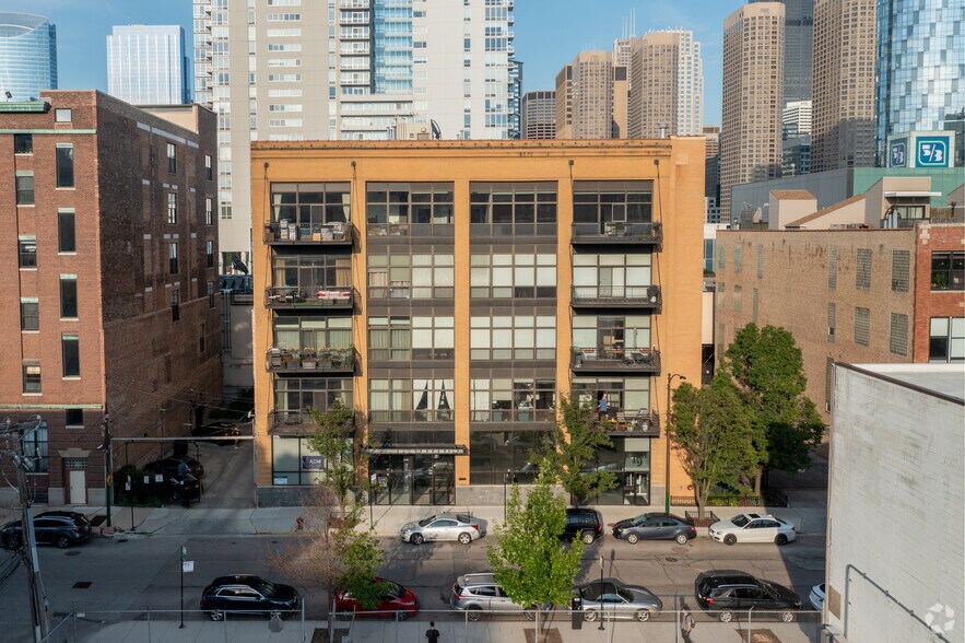 More Photos Of 19-27 N Green St, Chicago Loft Creative Space For Sale