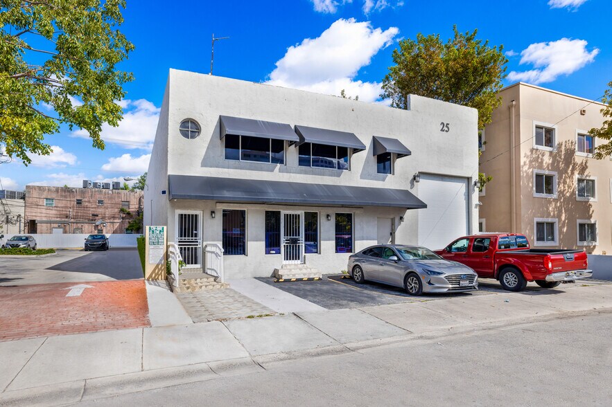 More Photos Of 25 E 4th St, Hialeah Office For Lease
