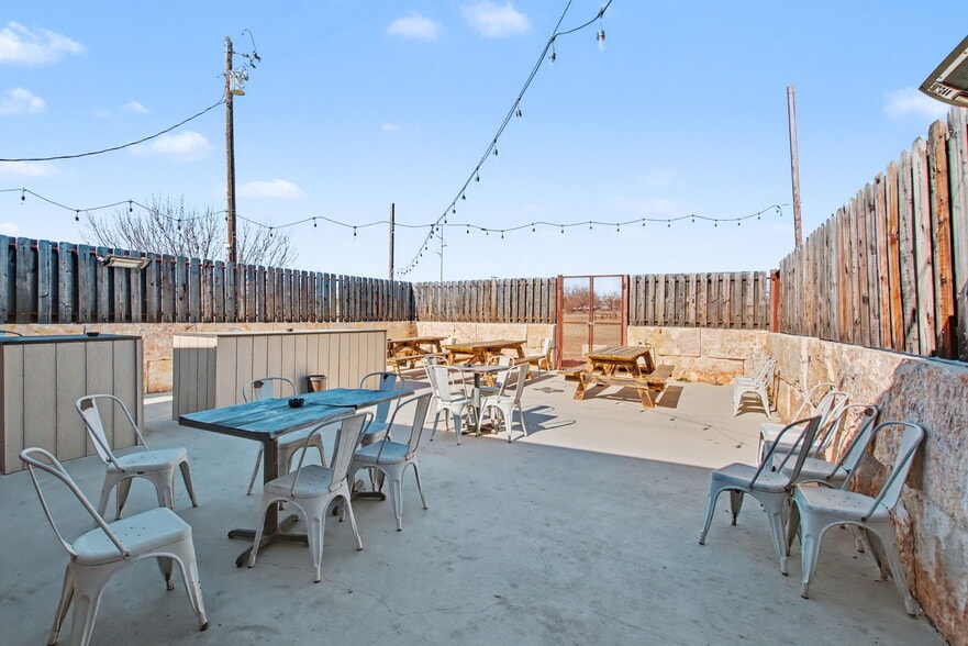 More Photos Of 15615 E State Highway 29, Buchanan Dam Restaurant For Sale