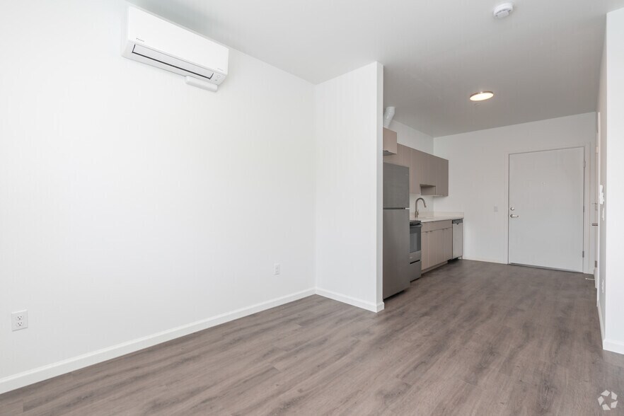 More Photos Of 2171 N Rosa Parks Way, Portland Apartments For Sale