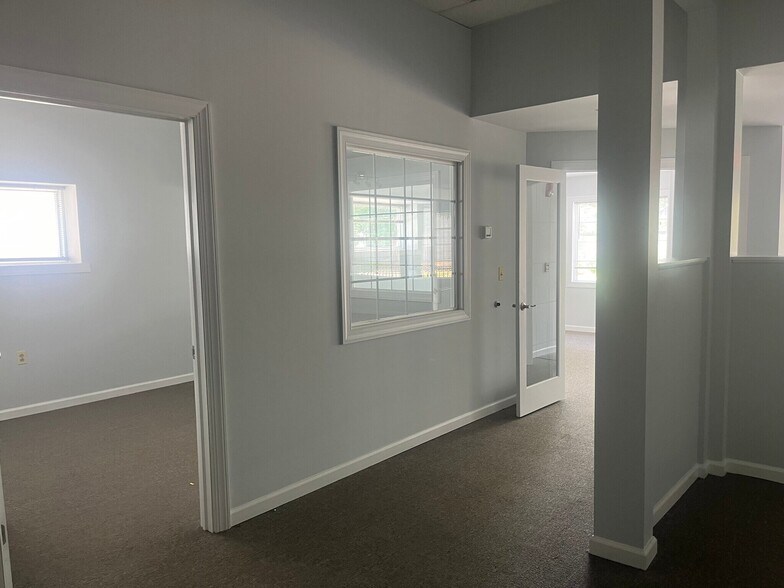 More Photos Of 102 Farnsworth Ave, Bordentown Storefront Retail Office For Sale