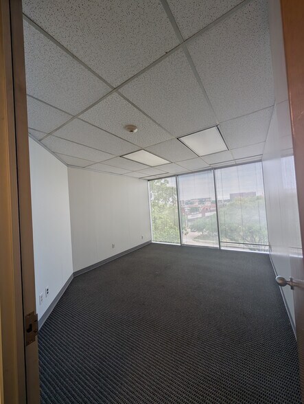 More Photos Of 6666 Harwin Dr, Houston Office For Lease