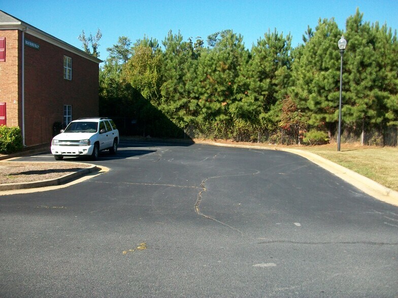 More Photos Of 3745 Cherokee St, Kennesaw Office For Lease