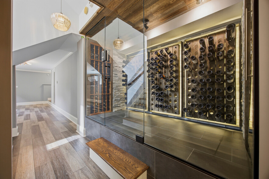 More Photos Of 574 East Ave NE, Atlanta Specialty For Sale