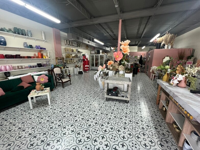 More Photos Of 4700-4708 W Flagler St, Miami General Retail For Sale