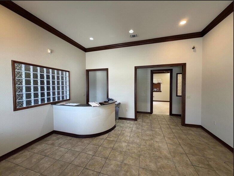 More Photos Of 4726 Boat Club Rd, Fort Worth Office For Sale
