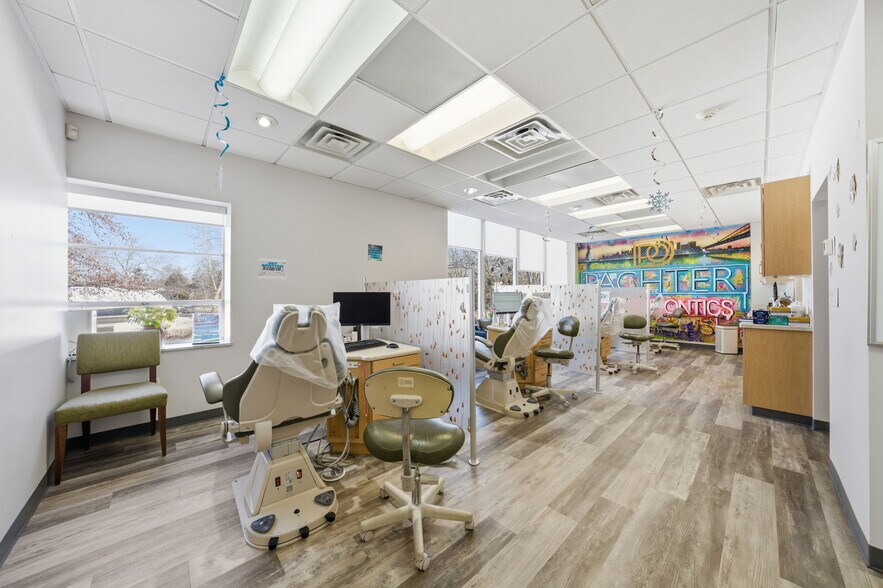 More Photos Of 299 Forest Ave, Paramus Office For Sale