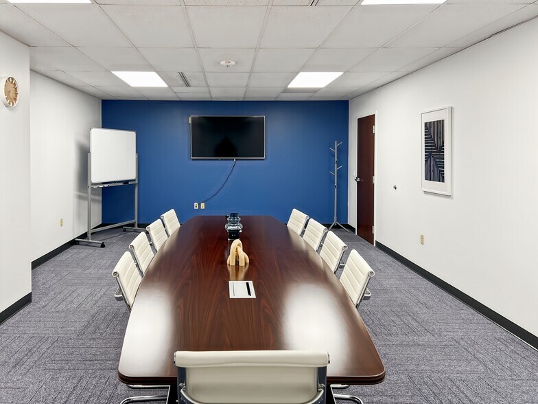 More Photos Of 2000 Cliff Mine Rd, Pittsburgh Coworking Space