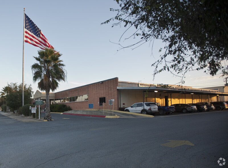 More Photos Of 1310 S Commerce St, Harlingen Office For Sale