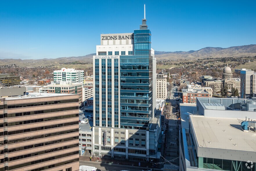 More Photos Of 800 W Main St, Boise Office For Lease