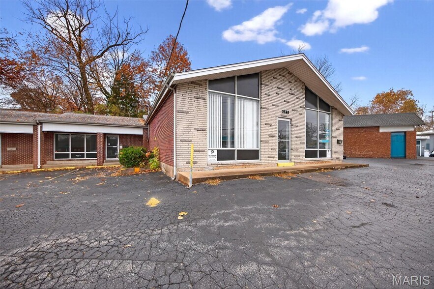 More Photos Of 9554-9560 Page Ave, Overland General Retail For Sale