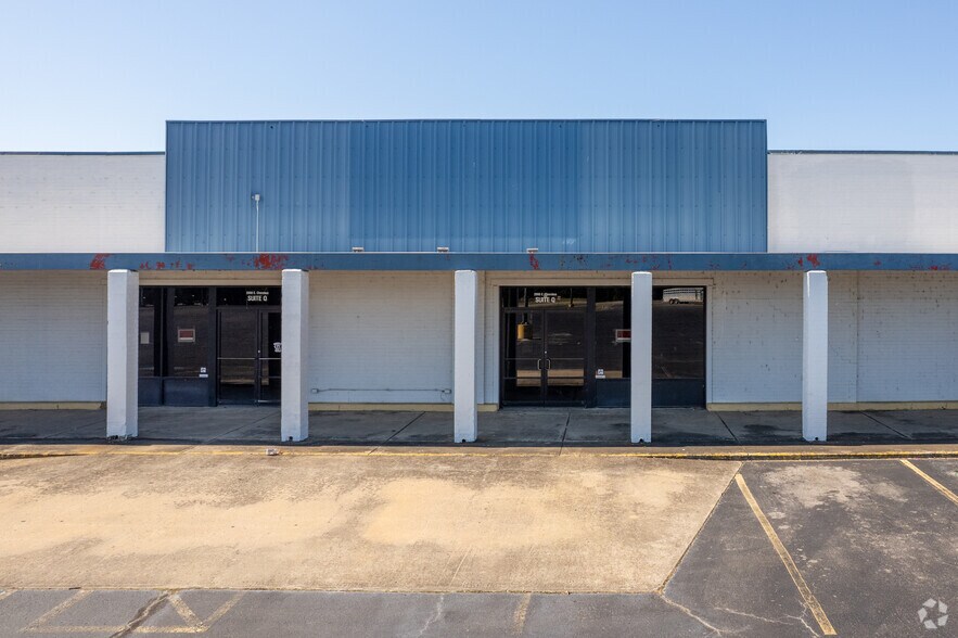 More Photos Of 2000 Cherokee Ave, Sallisaw Unknown For Lease