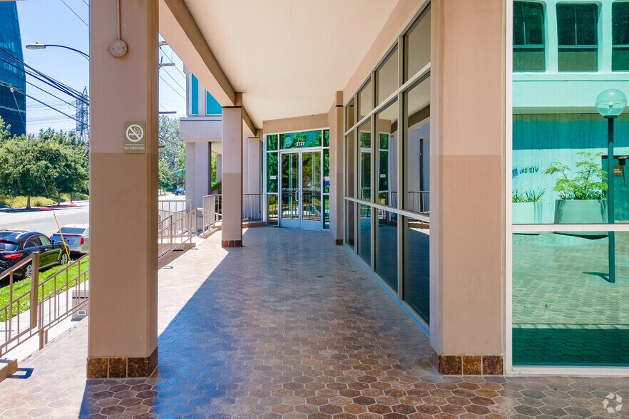 More Photos Of 2727 W Alameda Ave, Burbank Medical For Lease
