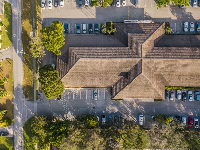 More Photos Of 5499 N Federal Hwy, Boca Raton Office For Sale