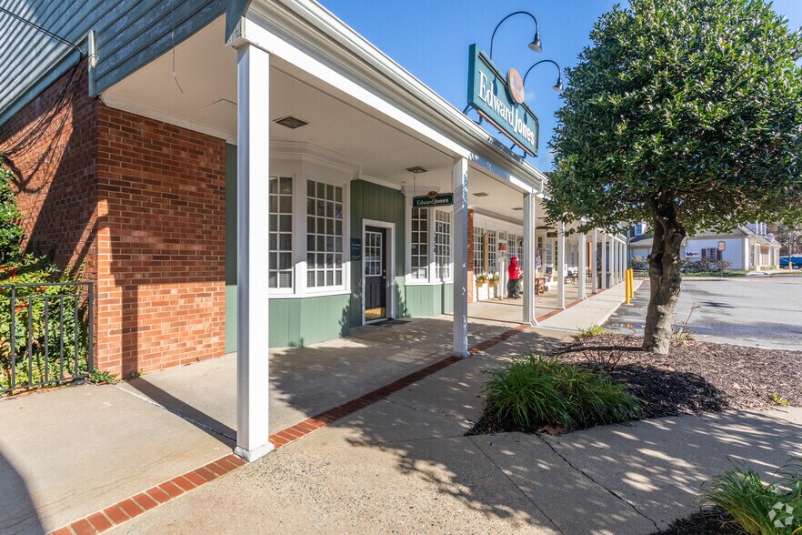More Photos Of 9782 Gayton Rd, Richmond Unknown For Lease
