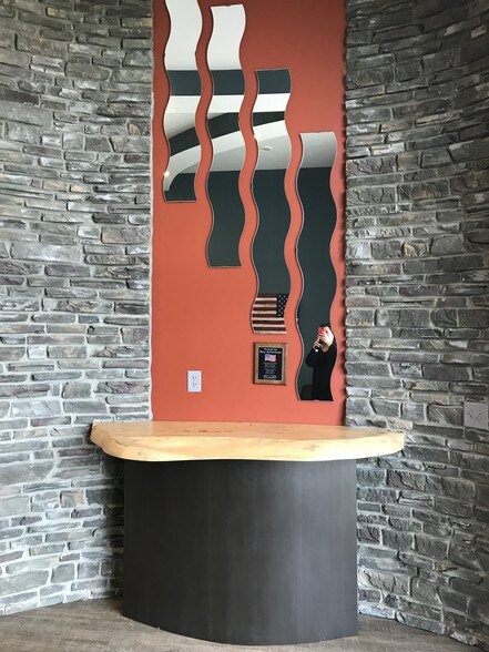 More Photos Of 947 E Main St, Lexington Office For Lease