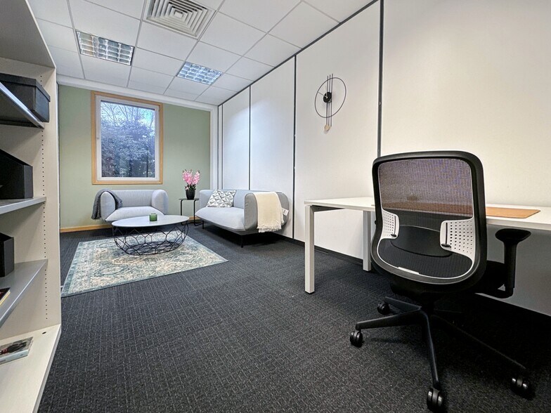 More Photos Of 450 Bath Rd, West Drayton Coworking Space