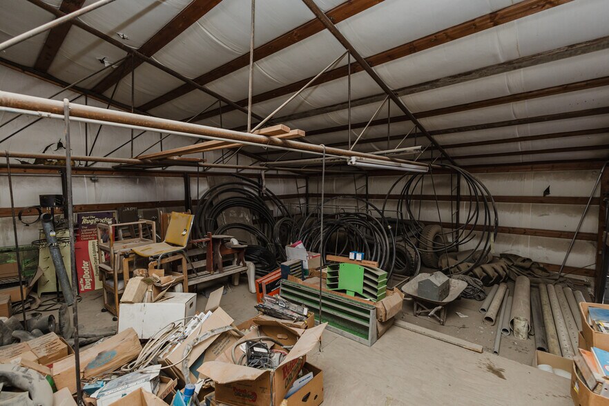 More Photos Of 410 N Commercial Ave, Sedgwick Storefront For Sale