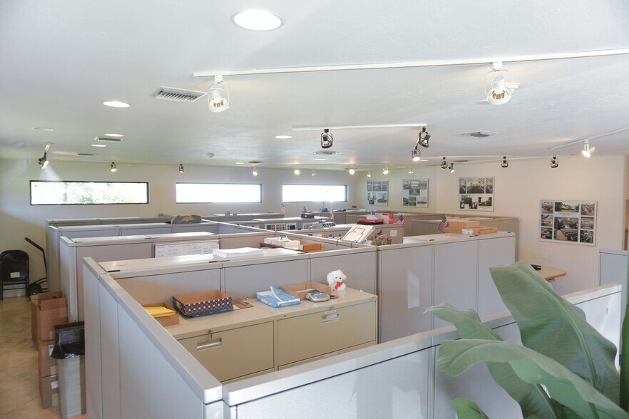 More Photos Of 1725 Barber Rd, Sarasota Office For Sale