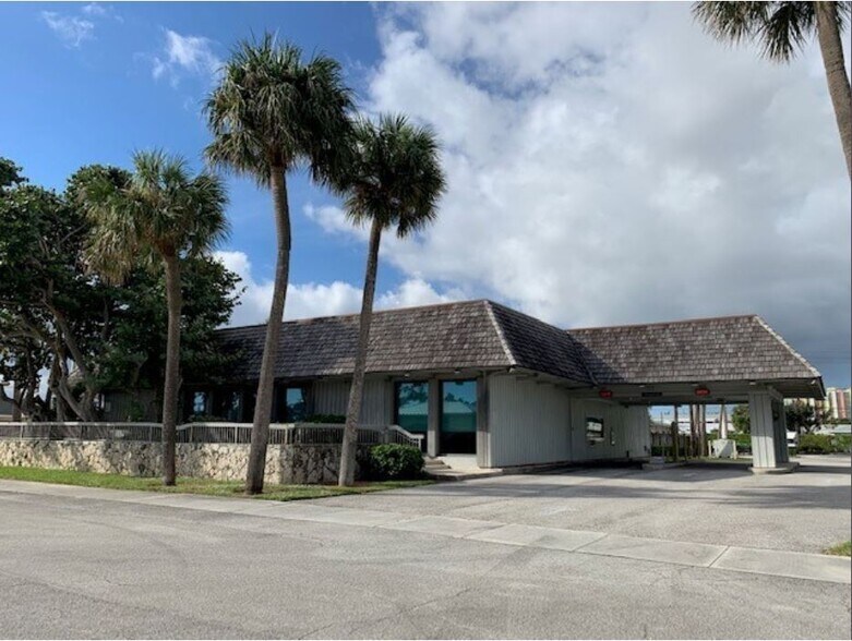 More Photos Of 1200 E Blue Heron Blvd, West Palm Beach Storefront Retail Office For Lease