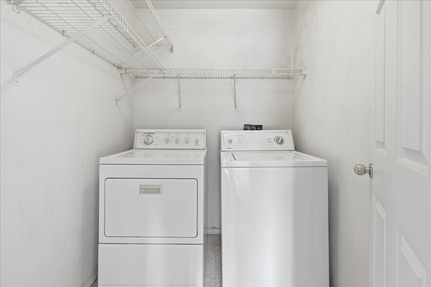 More Photos Of 8320 Lake City Way NE, Seattle Apartments For Sale