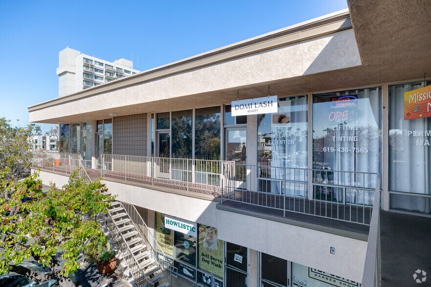 More Photos Of 930 W Washington St, San Diego Storefront Retail Office For Sale