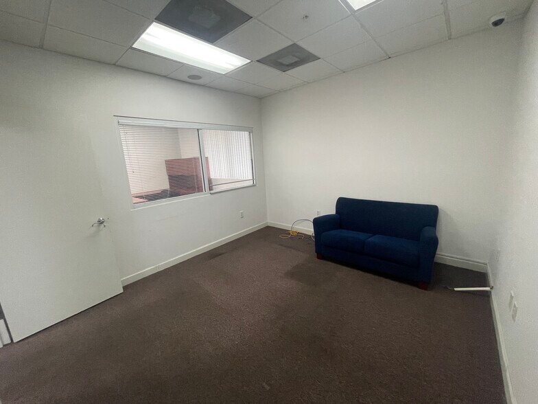 More Photos Of 3301-3389 NW 97th Ave, Miami Warehouse For Lease