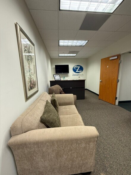 More Photos Of , La Plata Office For Sale