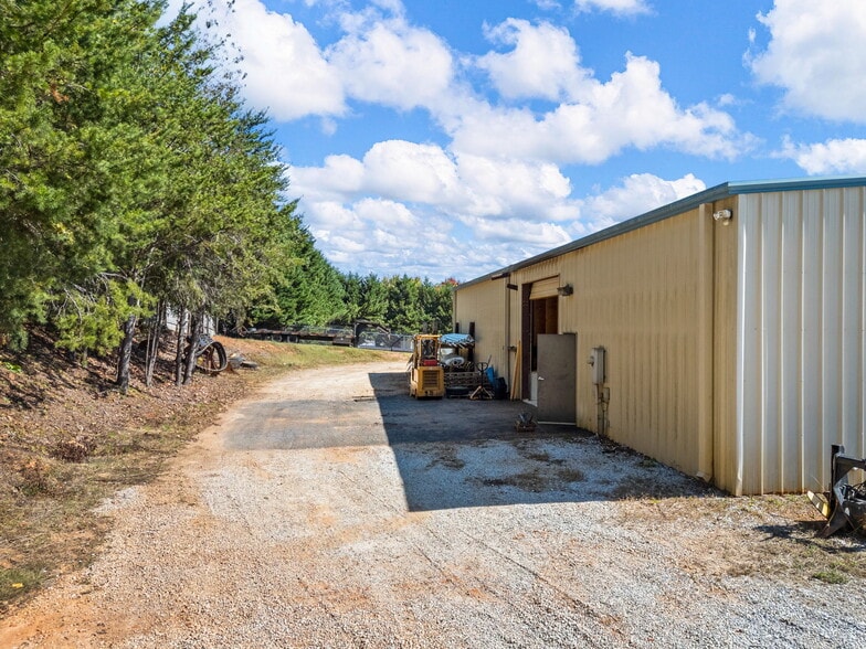 More Photos Of 3808 N Highway 14, Greer Service For Sale