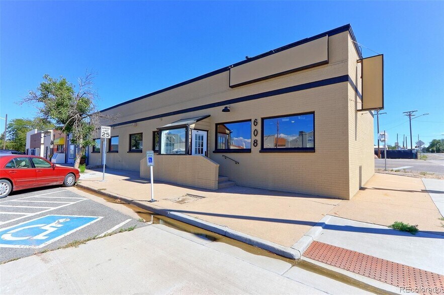 More Photos Of 602 Cedar St, Hudson Restaurant For Sale