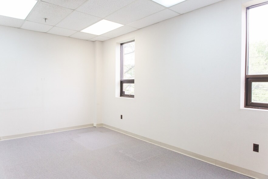 More Photos Of 77 Milltown Rd, East Brunswick Office For Lease