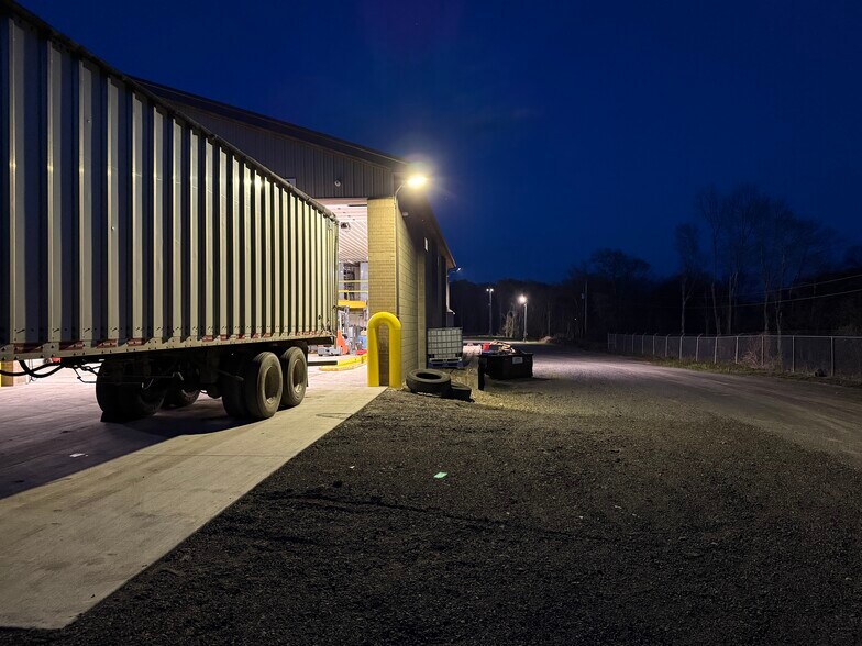 More Photos Of 4881 Pittsburgh Rd, Harrisville Light Distribution For Sale