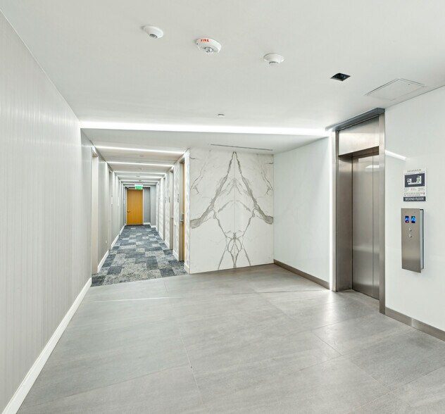 More Photos Of 2901 Wilshire Blvd, Santa Monica Medical For Lease