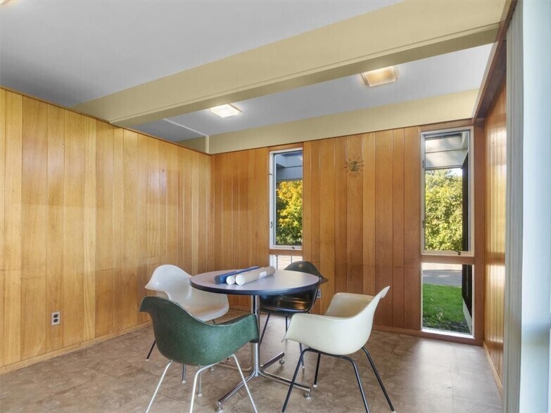 More Photos Of 5973 Walworth Rd, Ontario Medical For Sale