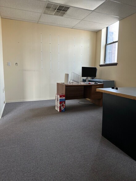 More Photos Of 5 E Palisade Ave, Englewood Storefront Retail Office For Lease
