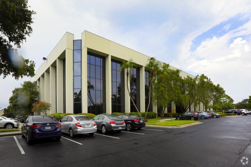 More Photos Of 877 Executive Center Dr W, Saint Petersburg Office For Lease